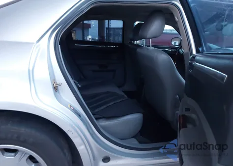 2005 Chrysler 300 Touring from USA, damaged, VIN 2C3AA53GX5H140717